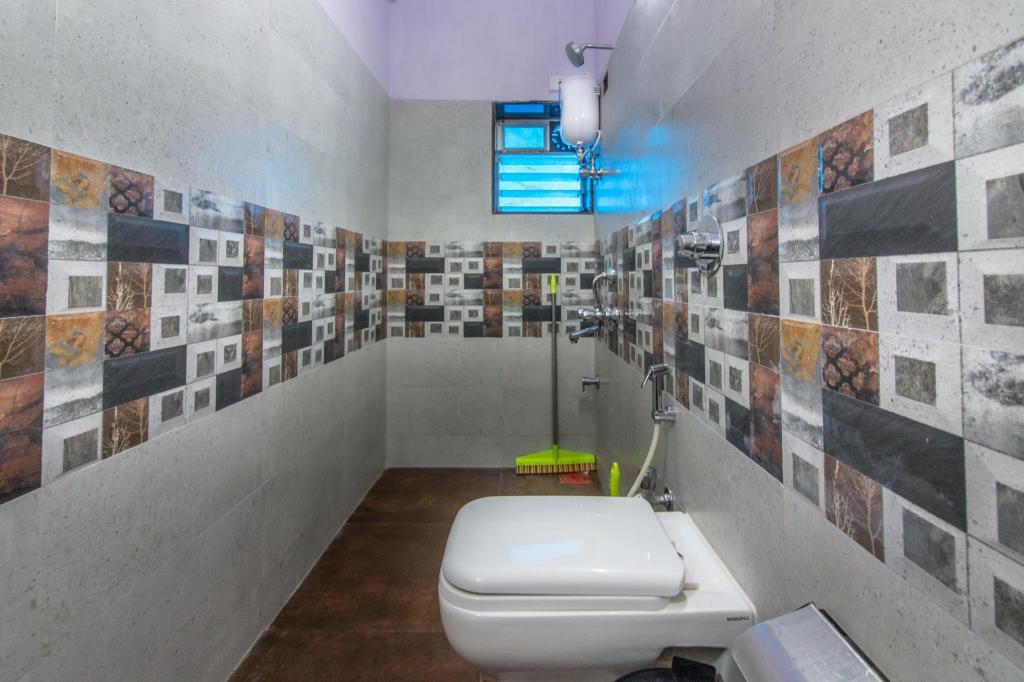 Room image 3