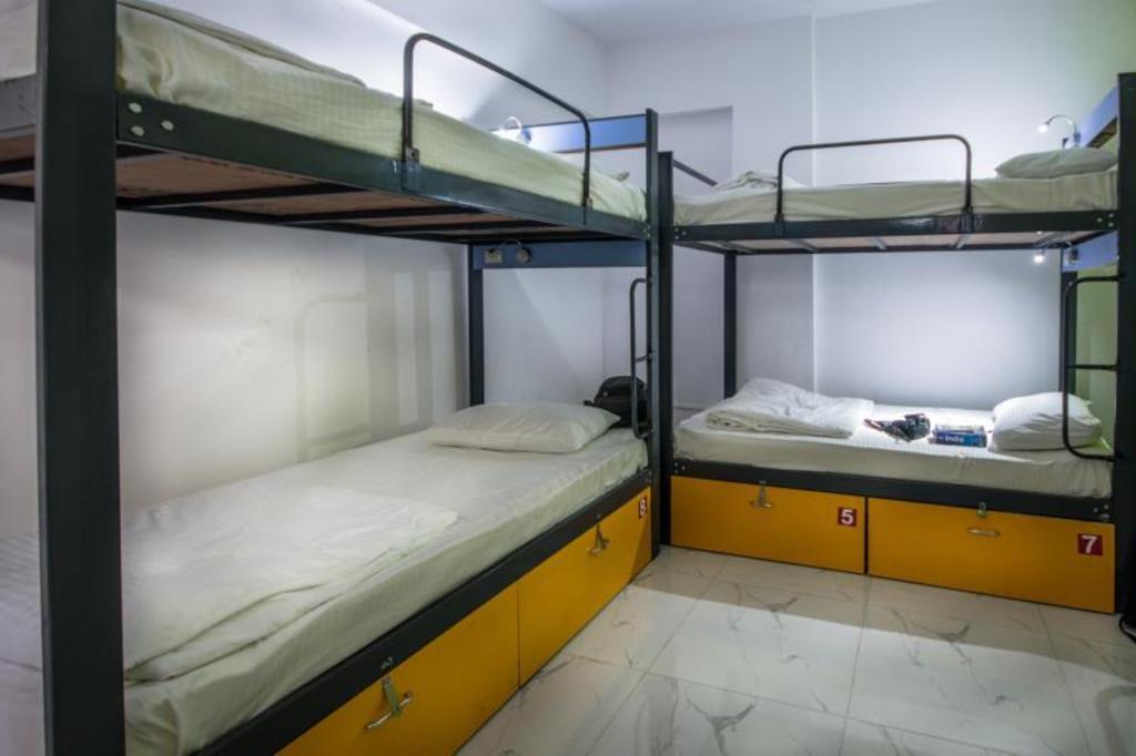 Room image 4