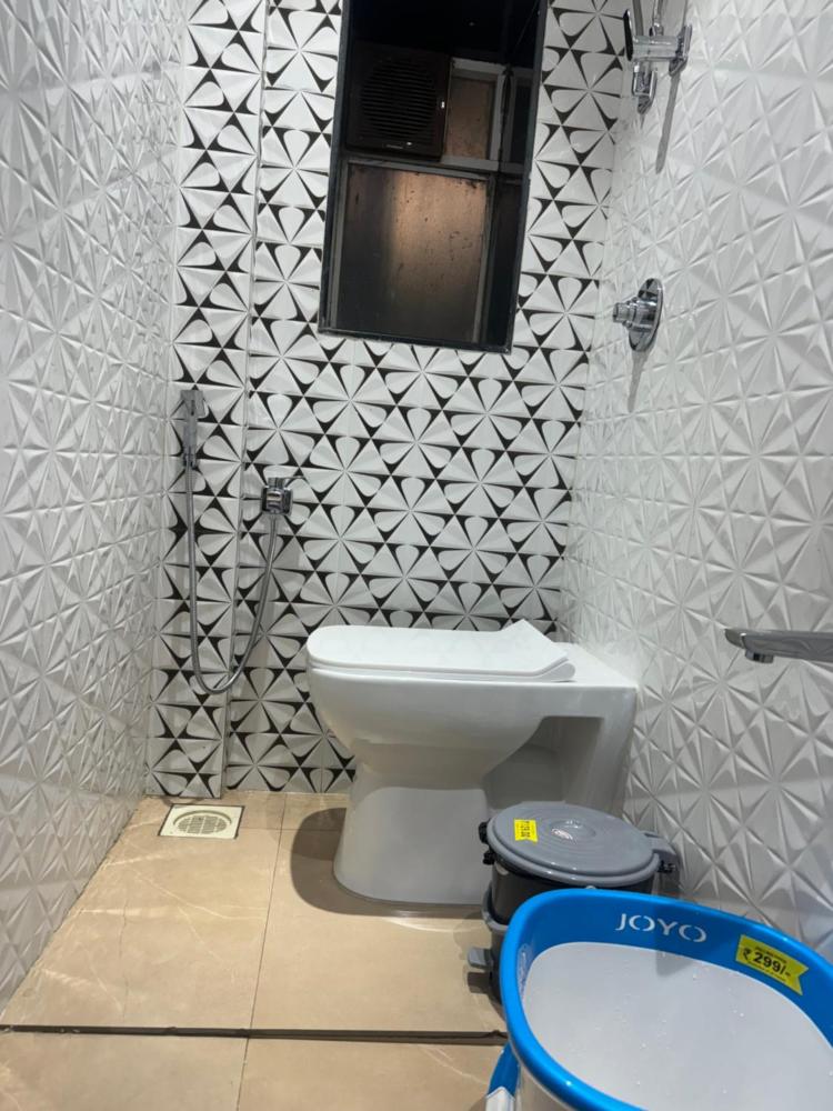 Room image 4