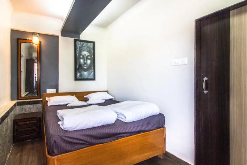 Air Conditioning Deluxe Double Room